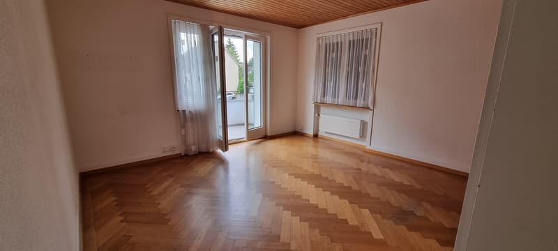 FAMILIENPARADIES IN GüMLIGEN: GROSSES GRUNDSTüCK, HELLE RäUME, RUHE. (4)