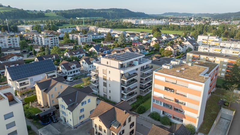 Attraktive 2.5-Zimmer-Wohnung mit Balkon an zentraler Lage in Niederuzwil (5)