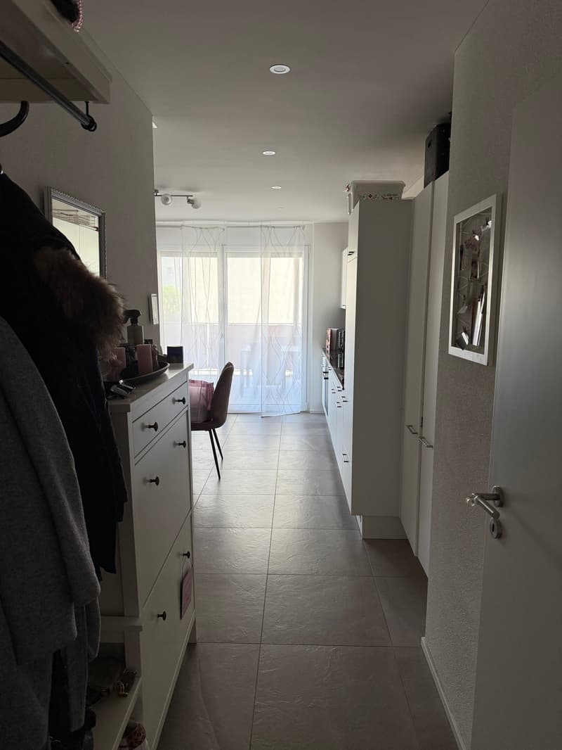 Moderne 2.5-Zimmer-Wohnung mit Stil und Komfort (7)