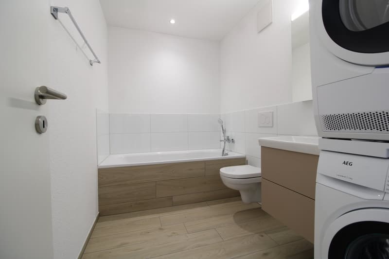 Moderne 4.5-Zimmerwohnung mit zwei Bädern und gemütlichem Sitzplatz (7)