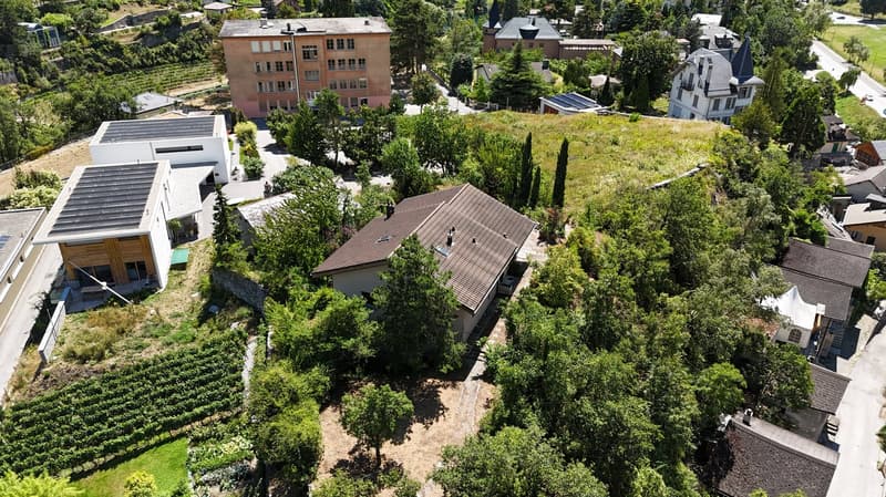 Villa avec terrain à bâtir et grange – Quartier Plantzette, Sierre (6)