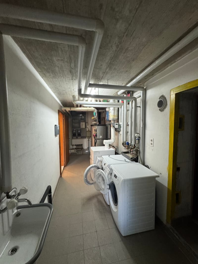 Villa avec terrain à bâtir et grange – Quartier Plantzette, Sierre (25)