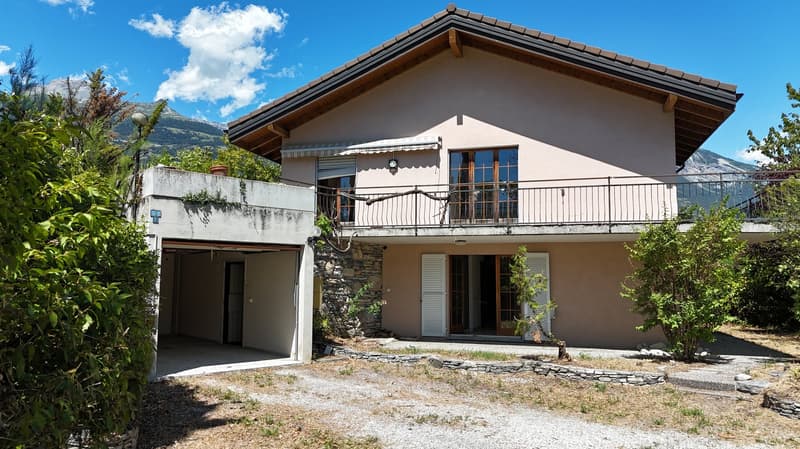 Villa avec terrain à bâtir et grange – Quartier Plantzette, Sierre (17)