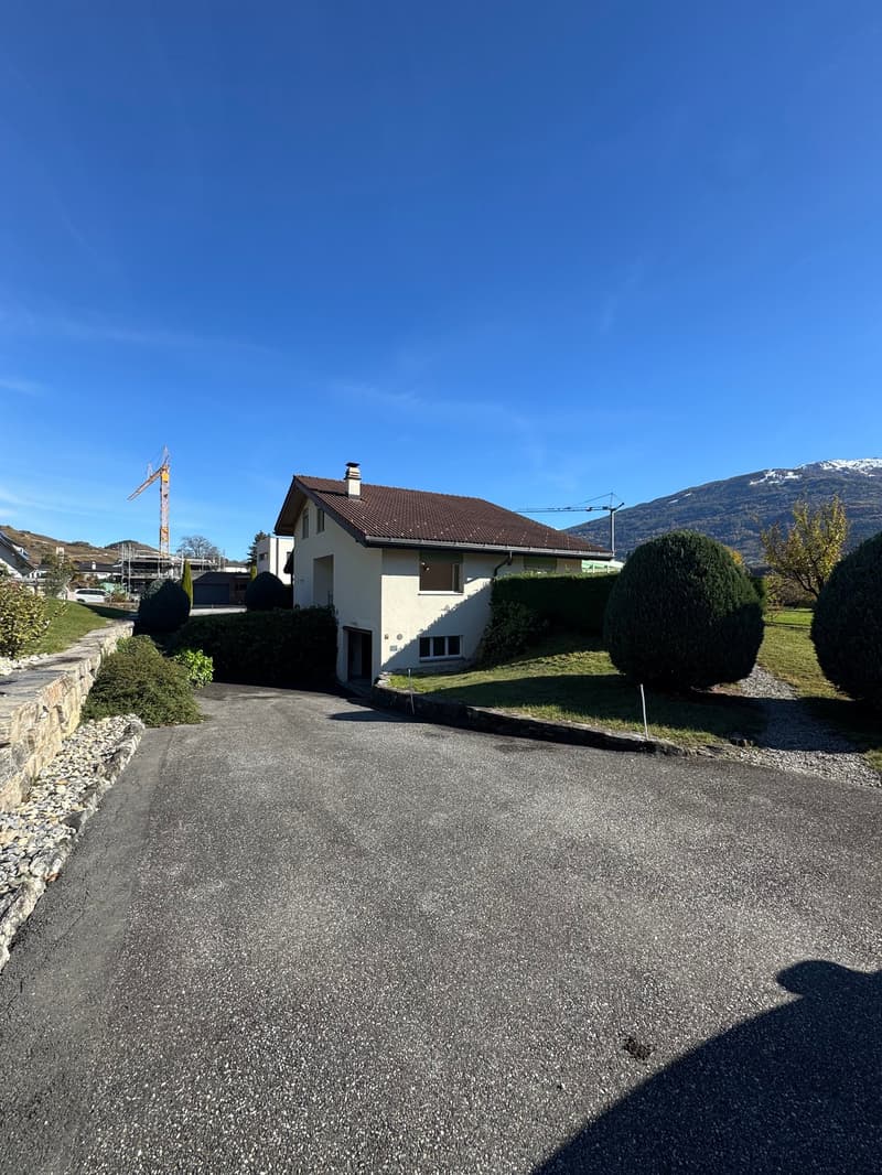 Magnifique villa individuelle avec vue panoramique sur les montagnes à Conthey (12)