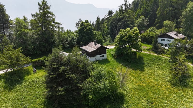 Chalet de charme aux Mayens de Chamoson avec vue panoramique sur les Alpes (4)