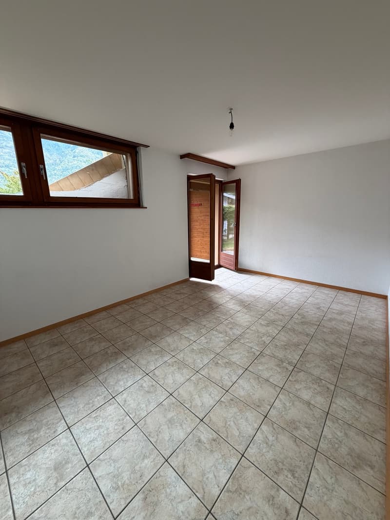 Villa à Saillon – beaux volumes et potentiel de modernisation (13)