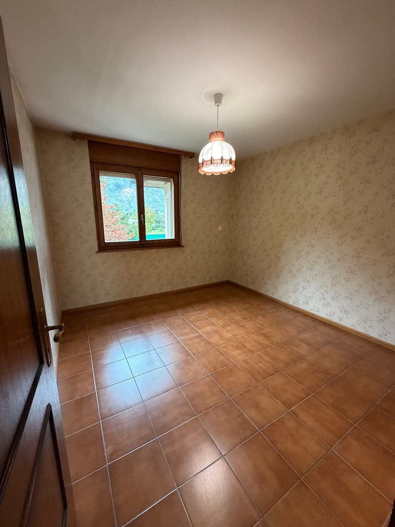 Villa à Saillon – beaux volumes et potentiel de modernisation (23)