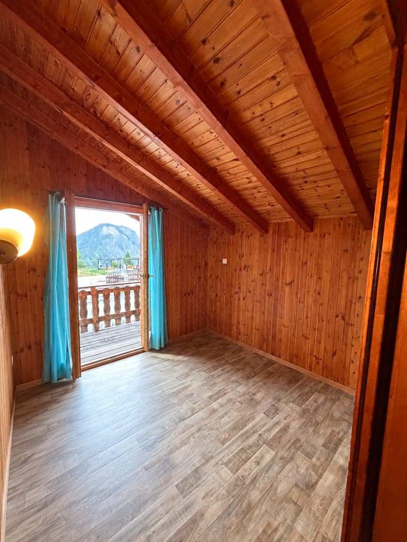 Chalet chaleureux de 4,5 pièces avec vue et garage à Chamoson (4)