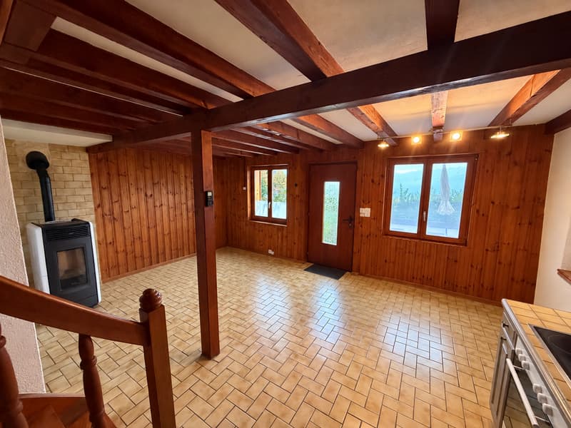 Chalet chaleureux de 4,5 pièces avec vue et garage à Chamoson (3)