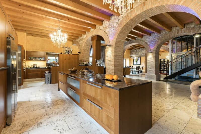 Propriété exceptionnelle mêlant modernité et authenticité rustique (2)