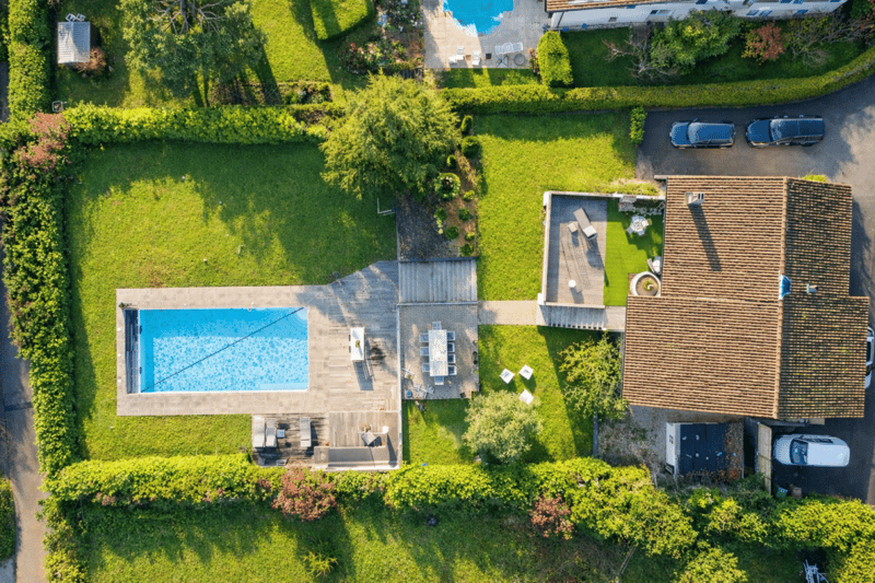Villa d'exception avec vue panoramique sur le Mont-Blanc, le lac Léman et les Alpes (2)