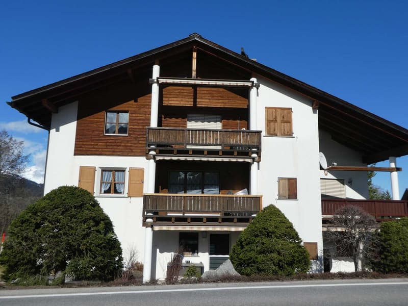 Die behagliche 4.5 Zimmer-Wohnung in Obersaxen Giraniga (1)