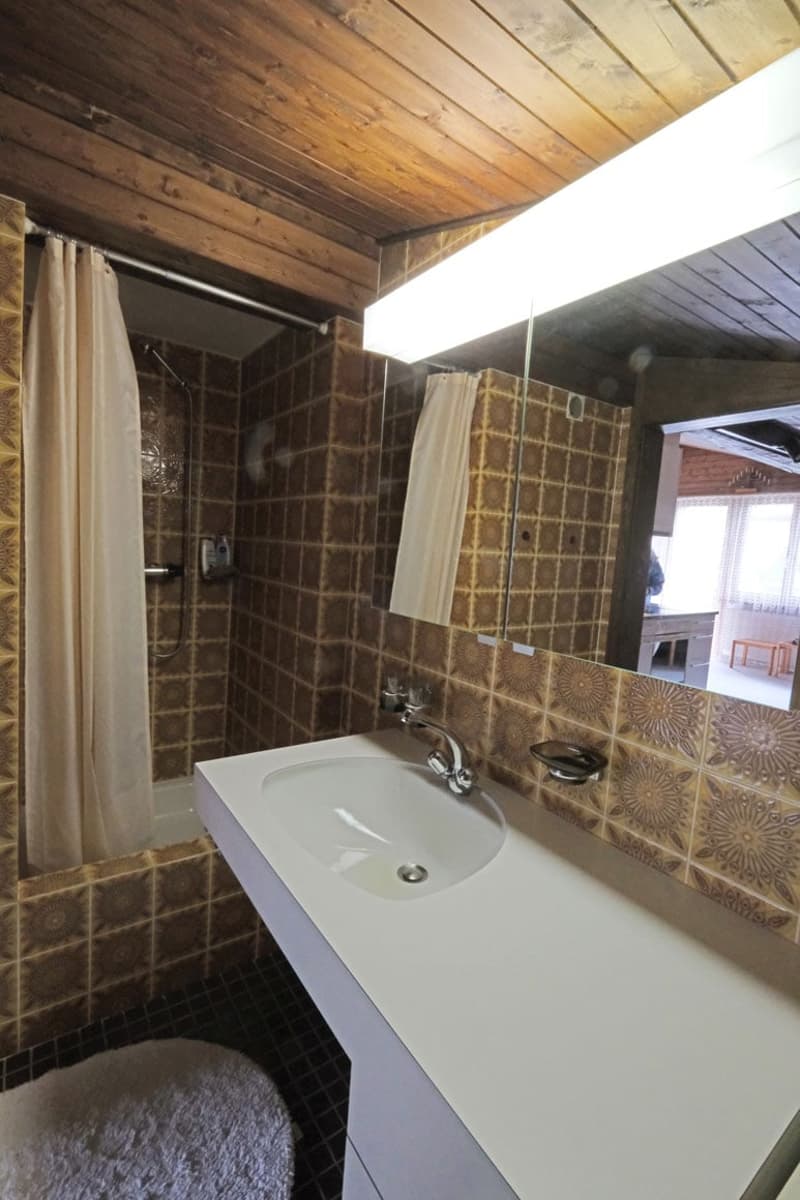 Eine Wohlfühl-Wohnung in  Obersaxen Misanenga (7)