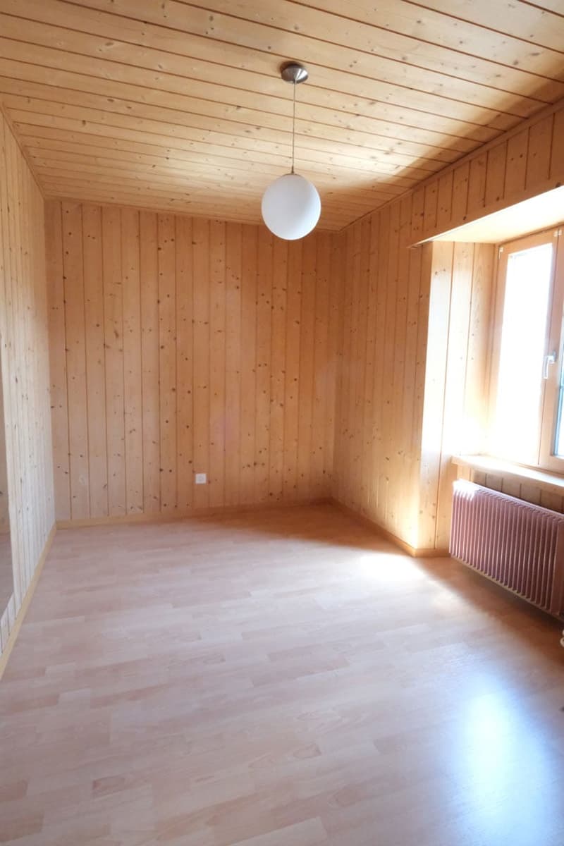 Das grosse Dreifamilienhaus in Schluein bei Ilanz/Glion (8)