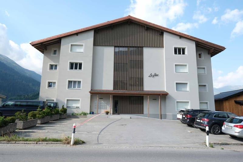 Die grosse und gemütliche 3.5 Zimmerwohnung in Sedrun (2)
