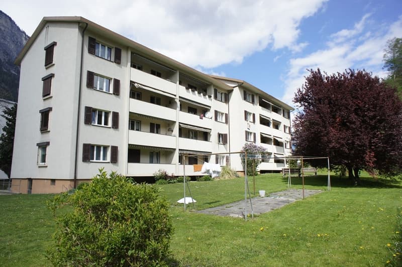 Sonnendurchflutet wohnen mit Balkon im Grünen! (1)