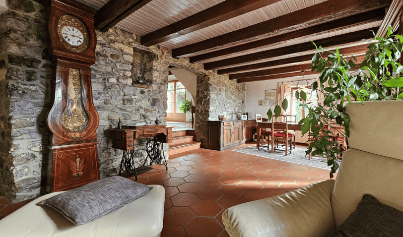 Maison de charme à Brent avec une magnifique vue sur le lac Léman (5)