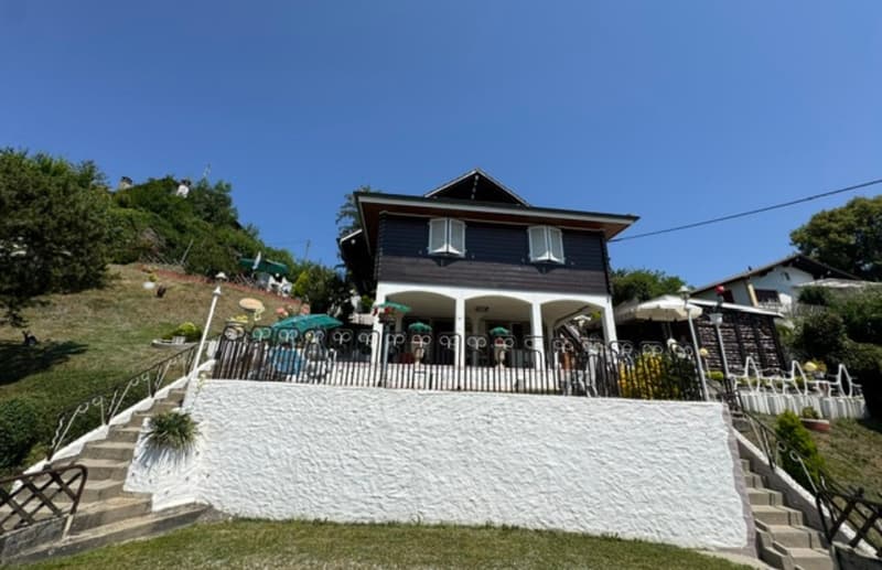 Maison individuelle de 8 pièces et 5 garages (vente à terme à 5 ans) (3)