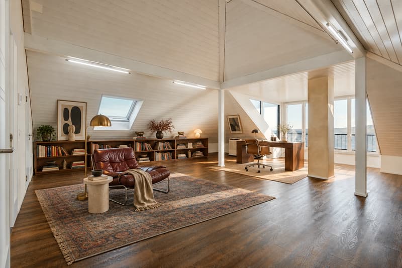 Dachgeschoss-Büro