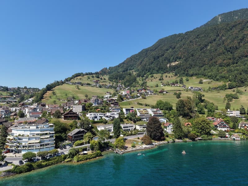Wohnen in Weggis mit privatem Seeanstoss – attraktive Terrassenwohnung am Vierwaldstättersee (11)