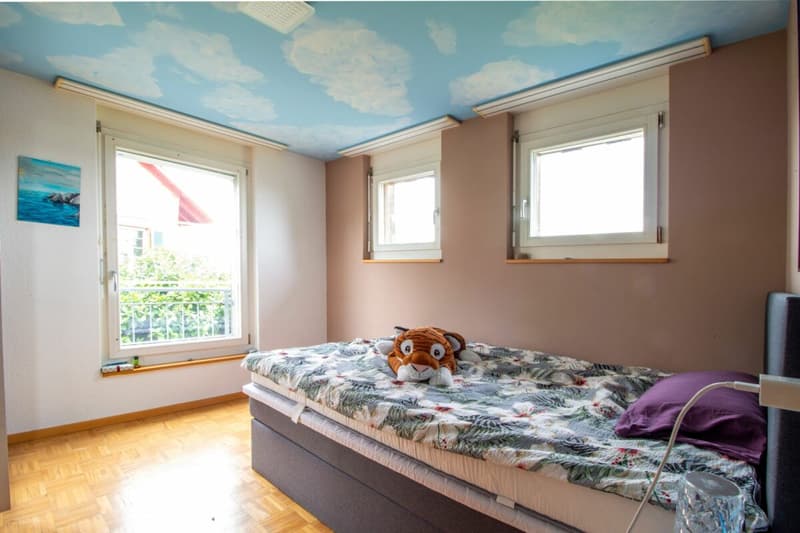5.5-Zimmer-Doppeleinfamilienhaushälfte mit ausgebautem Dachstock und Aussicht (15)