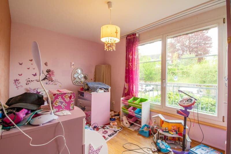 5.5-Zimmer-Doppeleinfamilienhaushälfte mit ausgebautem Dachstock und Aussicht (16)