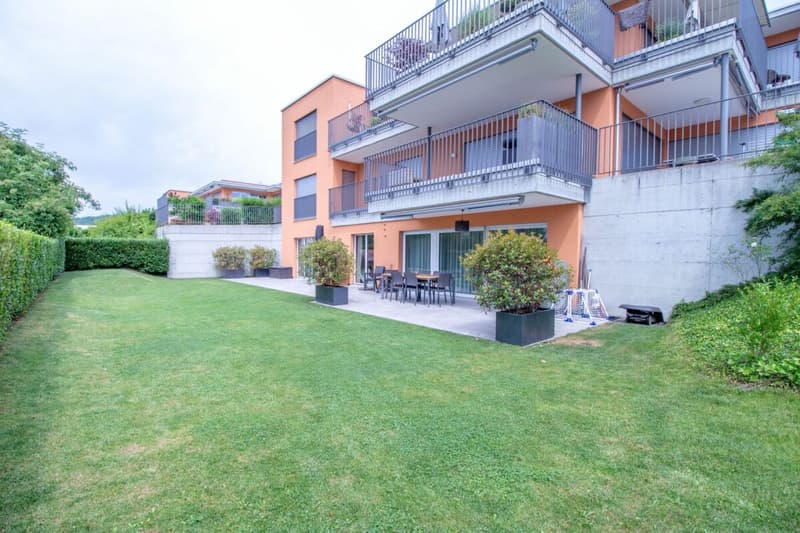 Moderne und helle 3.5-Zimmer- Gartenwohnung im steuergünstigen Winkel (1)
