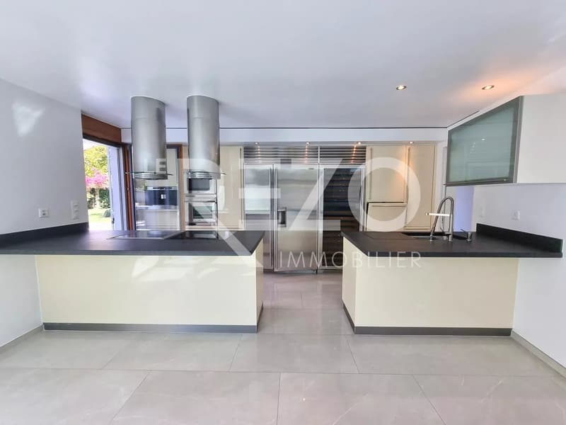 Architect-designed villa with swimming pool and sauna - Fully (4)
