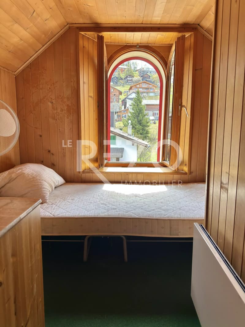 Attique 4.5 pièces avec garage et jardin, idéalement situé au coeur de Nax, Mont Noble. (11)