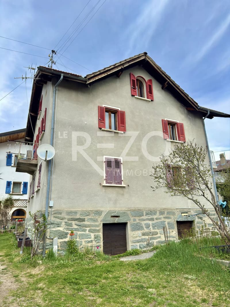 Attique 4.5 pièces avec garage et jardin, idéalement situé au coeur de Nax, Mont Noble. (2)