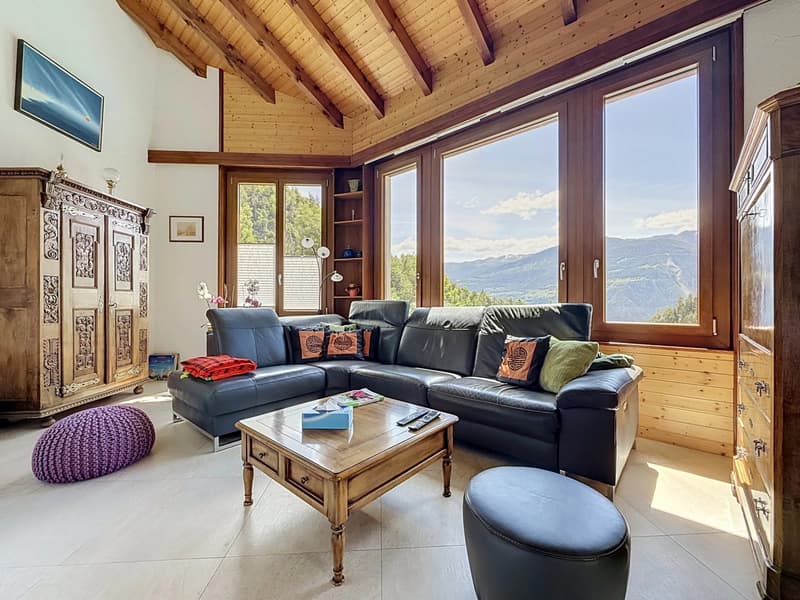 Villa familiale pleine de charme avec terrasse couverte et vue exceptionnelle à Chamoson (5)
