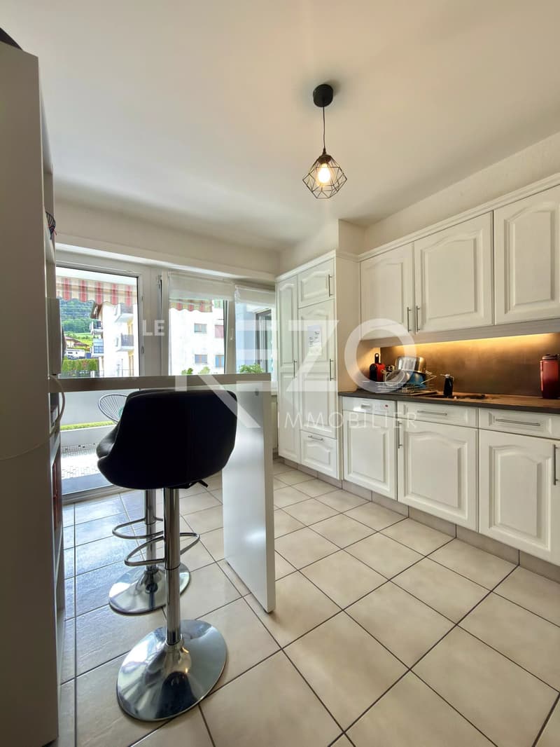 Appartement 4,5 pièces lumineux avec grand balcon exposé plein sud - Grône. (7)