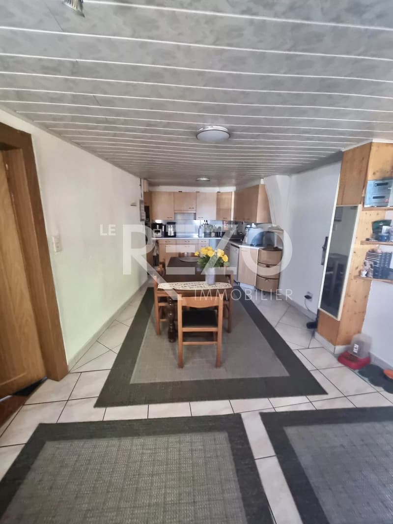 Maison mitoyenne avec terrasse et sous-sol total. Savièse, VS (5)