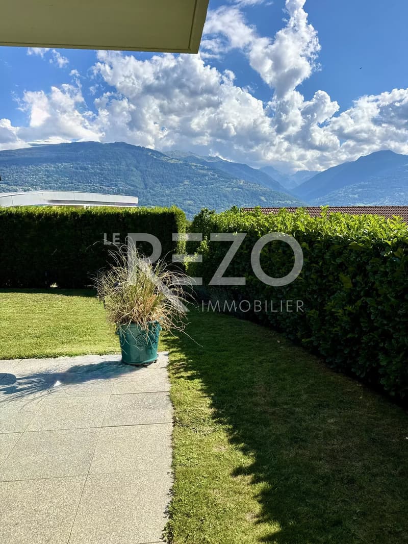 Superbe appartement de 3,5p avec grande terrasse, jardin et vue panoramique. SAVIÈSE, VS (8)