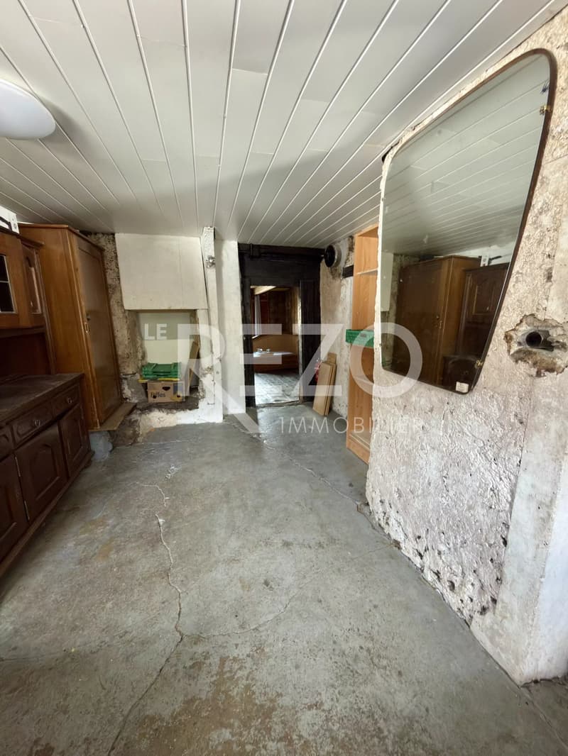 Maison de village mitoyenne à rénover. SAVIÈSE, VS. (13)