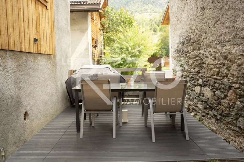 Maison de village rénovée au coeur de Chalais, VS (2)