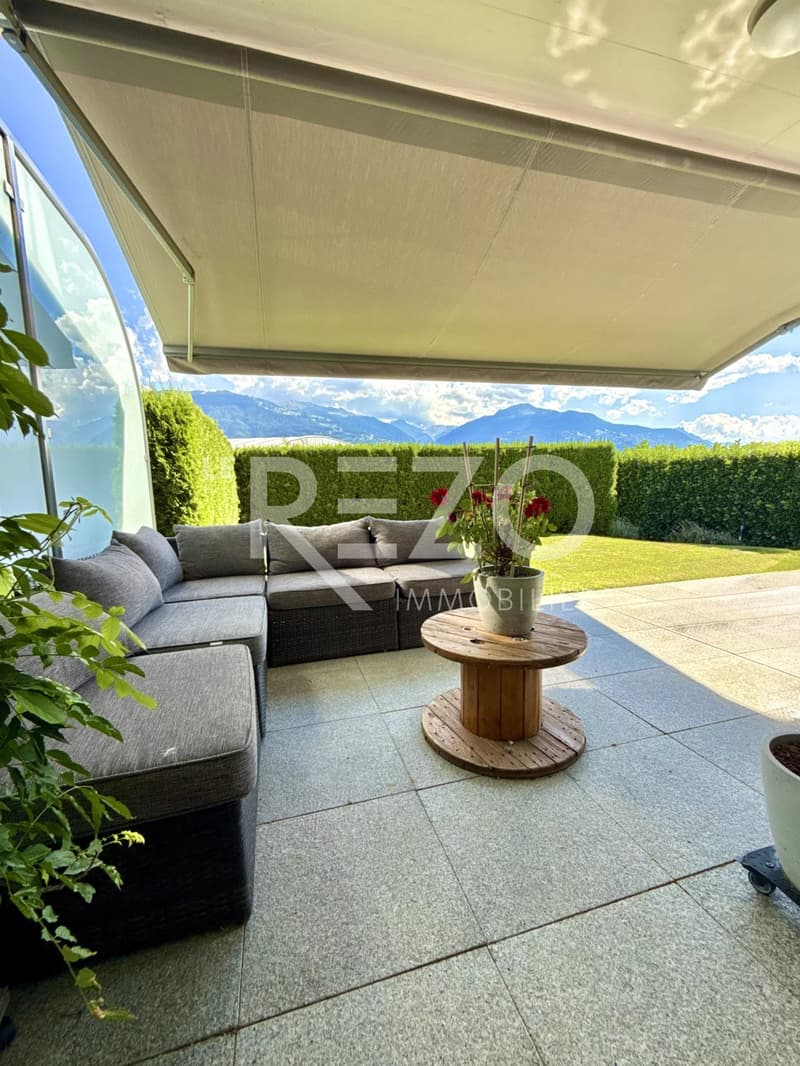 Superbe appartement de 3,5 pièces avec grande terrasse, jardin et vue panoramique. SAVIÈSE, VS (1)