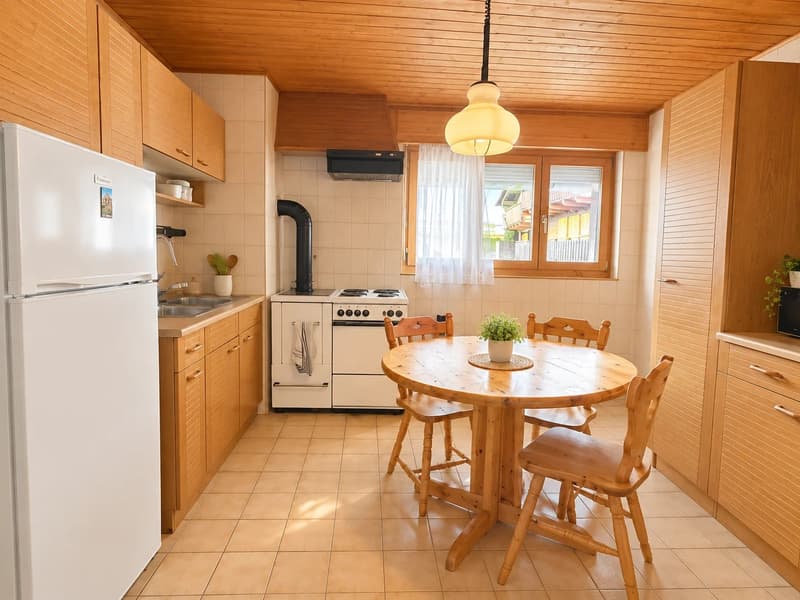 Charmante 2,5-Zimmer-Wohnung mit Potenzial (2)