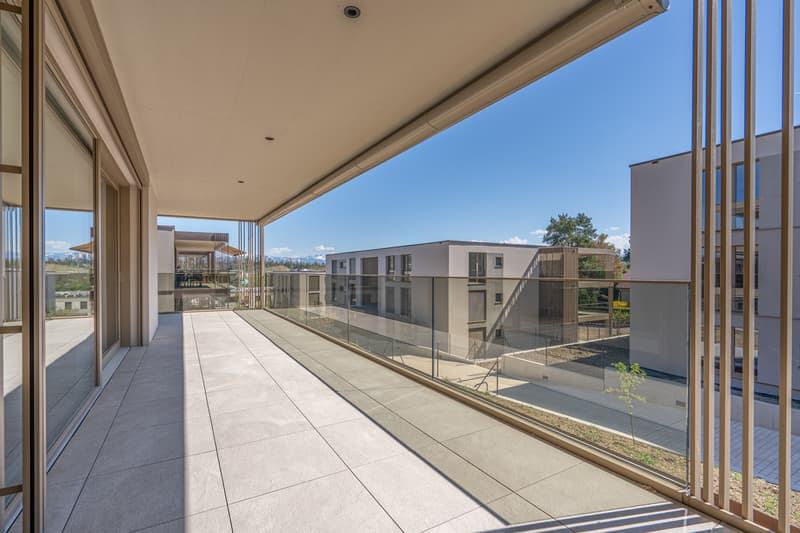 4,5 pièces neuf avec un généreux balcon (9)