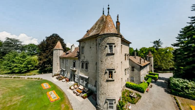 Exclusivité:  Château non classé entièrement rénové (1)