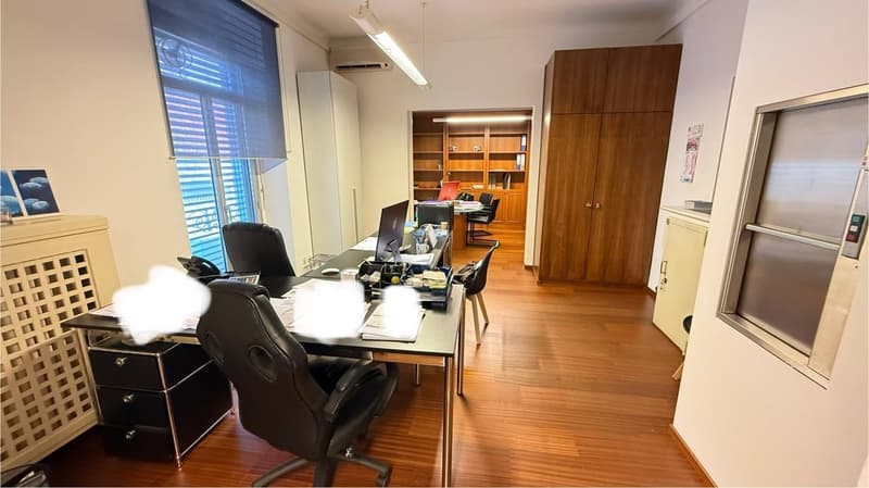 Professional Office Space in Central Chiasso (7)