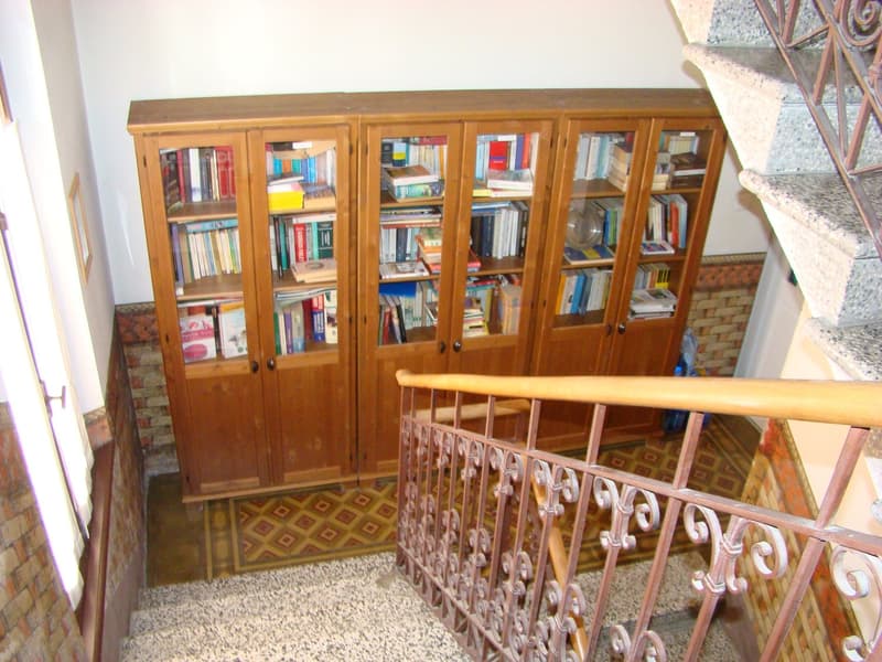 Immobile caratteristico con giardino a Balerna (9)