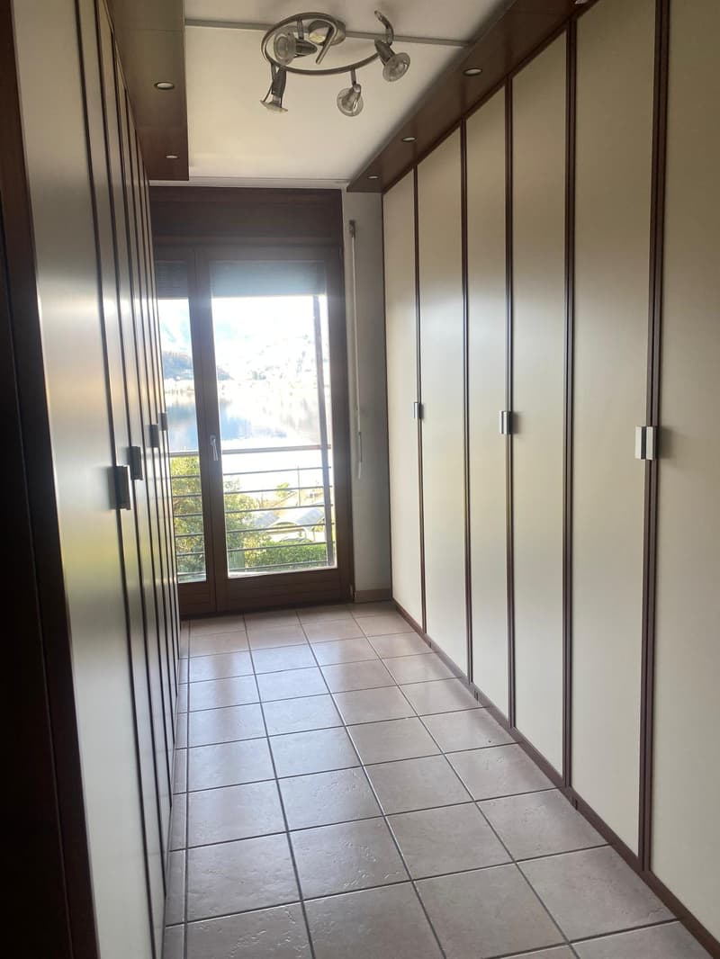 Incantevole casa di nucleo ristrutturata con vista lago (6)