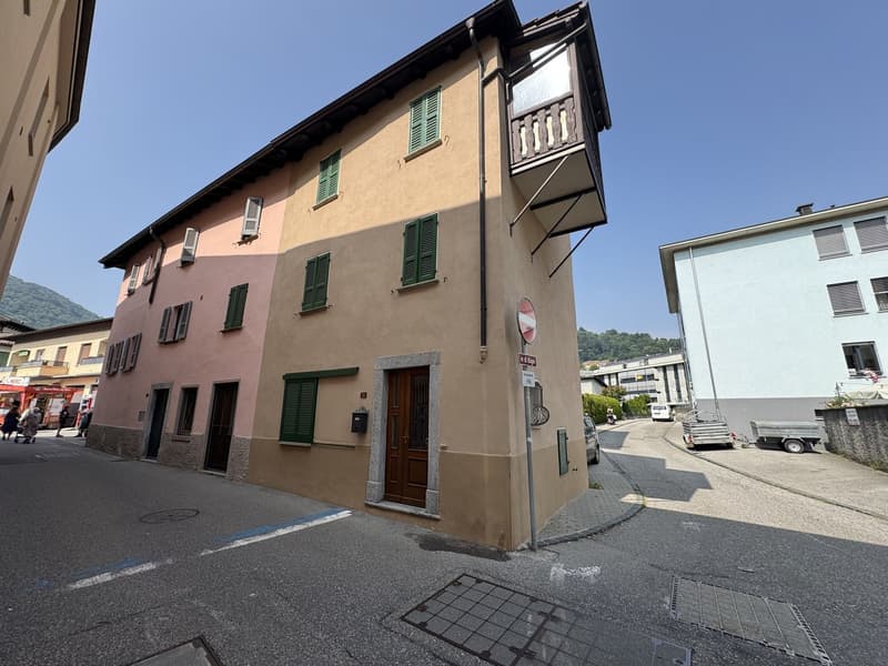 Casa unifamiliare nel nucleo storico di Tesserete (1)