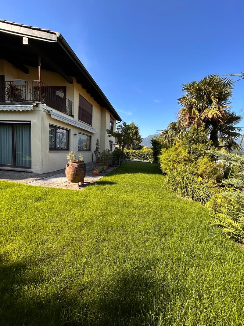 Splendida Villa di 9 Locali a Manno, Ticino (4)
