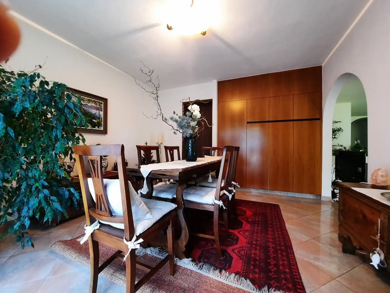 Splendida Villa di 9 Locali a Manno, Ticino (14)