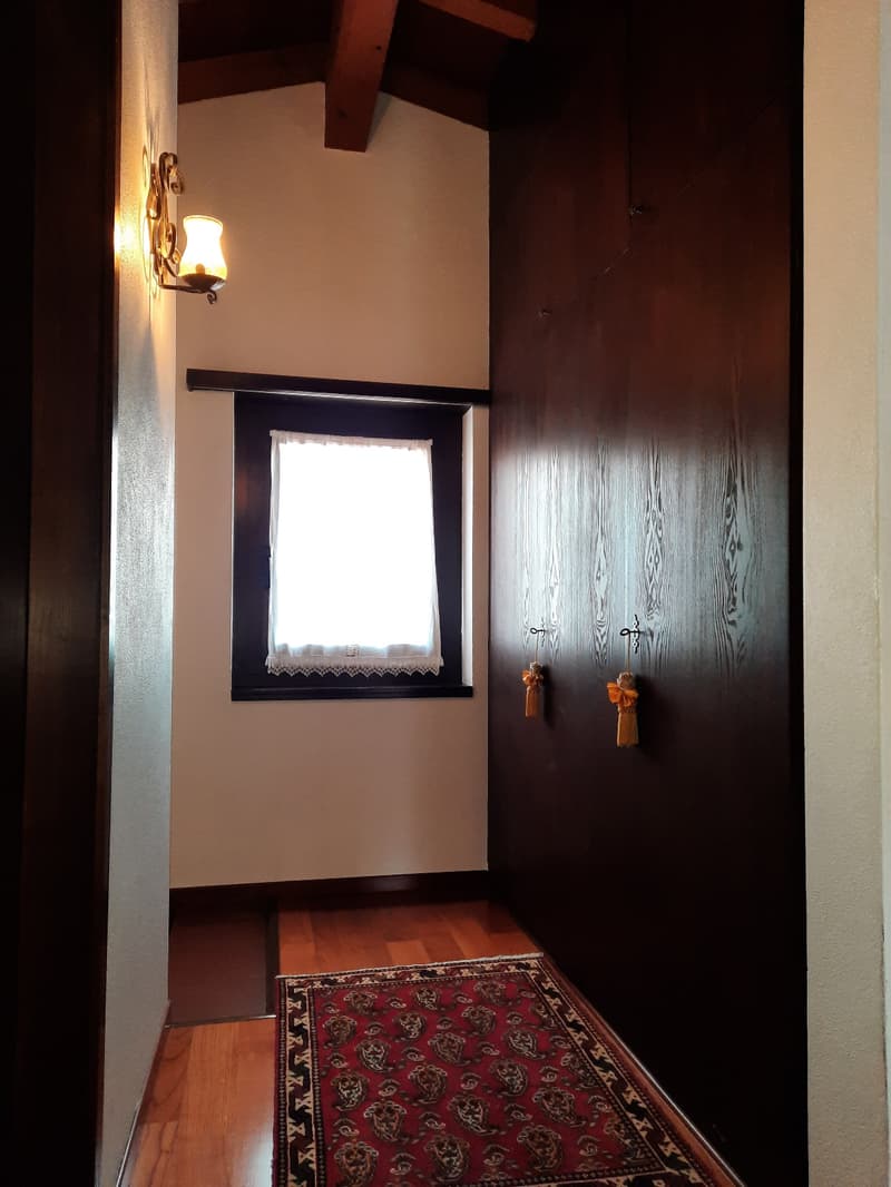 Splendida Villa di 9 Locali a Manno, Ticino (21)