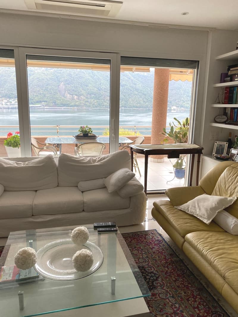 Stunning 4.5-Room Attic Apartment with Lake Views in Bissone (2)