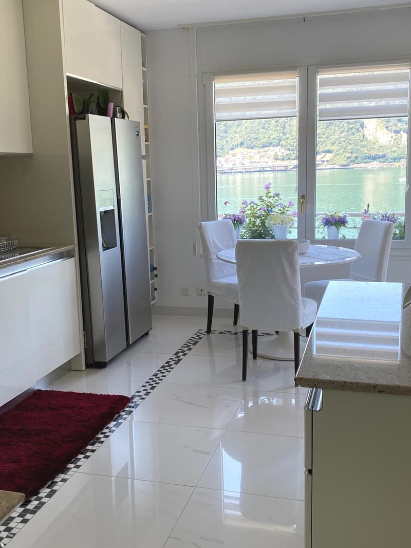 Stunning 4.5-Room Attic Apartment with Lake Views in Bissone (4)