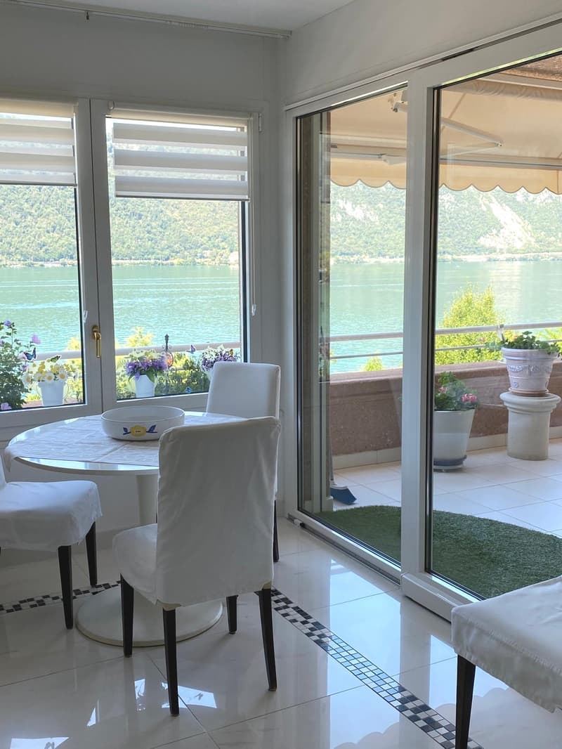 Stunning 4.5-Room Attic Apartment with Lake Views in Bissone (3)